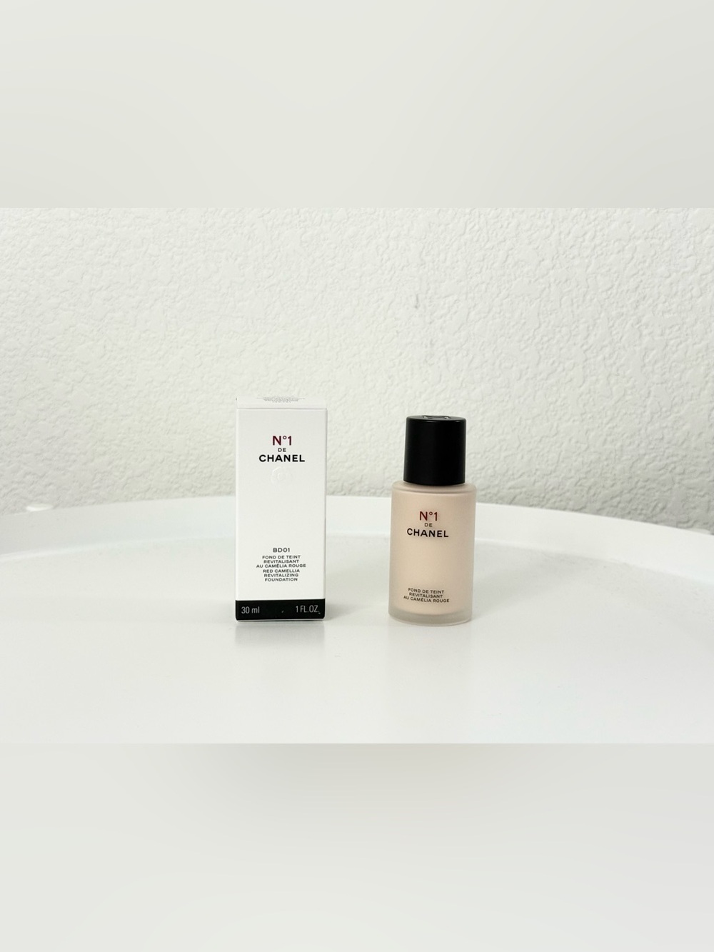 CHANEL N1 De Chanel Red Camellia Foundation BD01 With Box